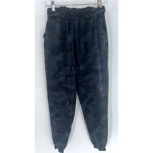 Women's Lululemon Stretch High-Rise Jogger Heritage 365 Camo Size 6